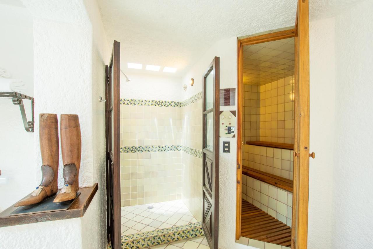 Hotel Museo Spa Casa Santo Domingo Antigua Eksteriør bilde A shower in a private home
